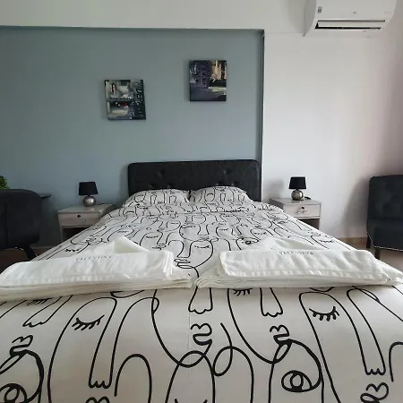 فالنتينا * بافوس